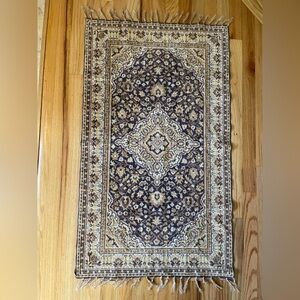 Vintage Traditional Oriental Rug